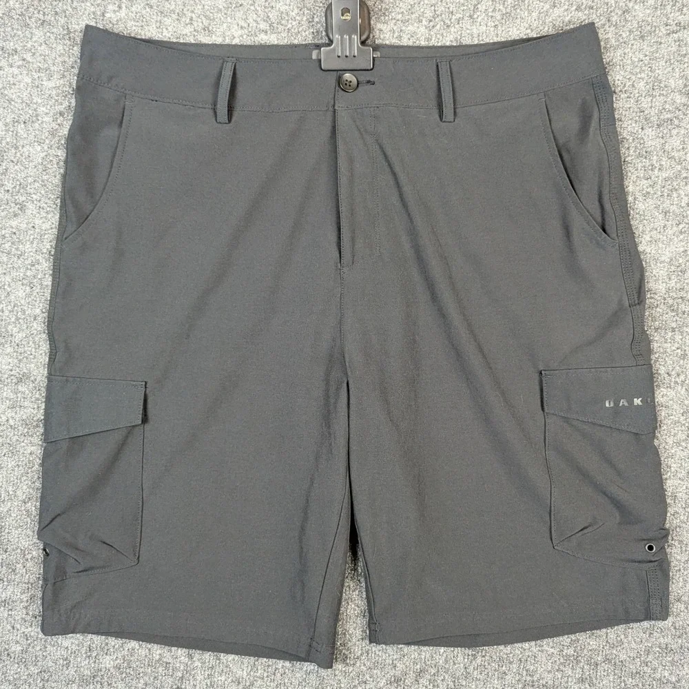 Oakley Hydrolix Mens Moisture Wicking Athletic Cargo Shorts Black Regular Fit 36